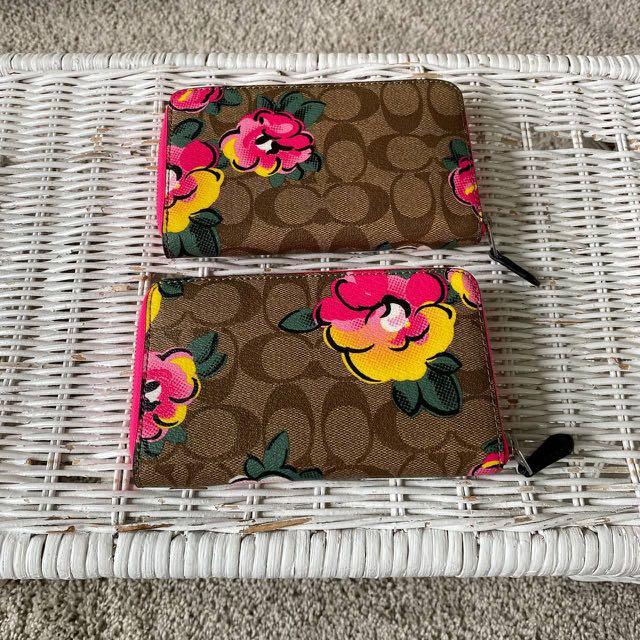 COACH MEDIUM ID ZIP WALLET IN SIGNATURE WITH VINTAGE ROSE PRINT