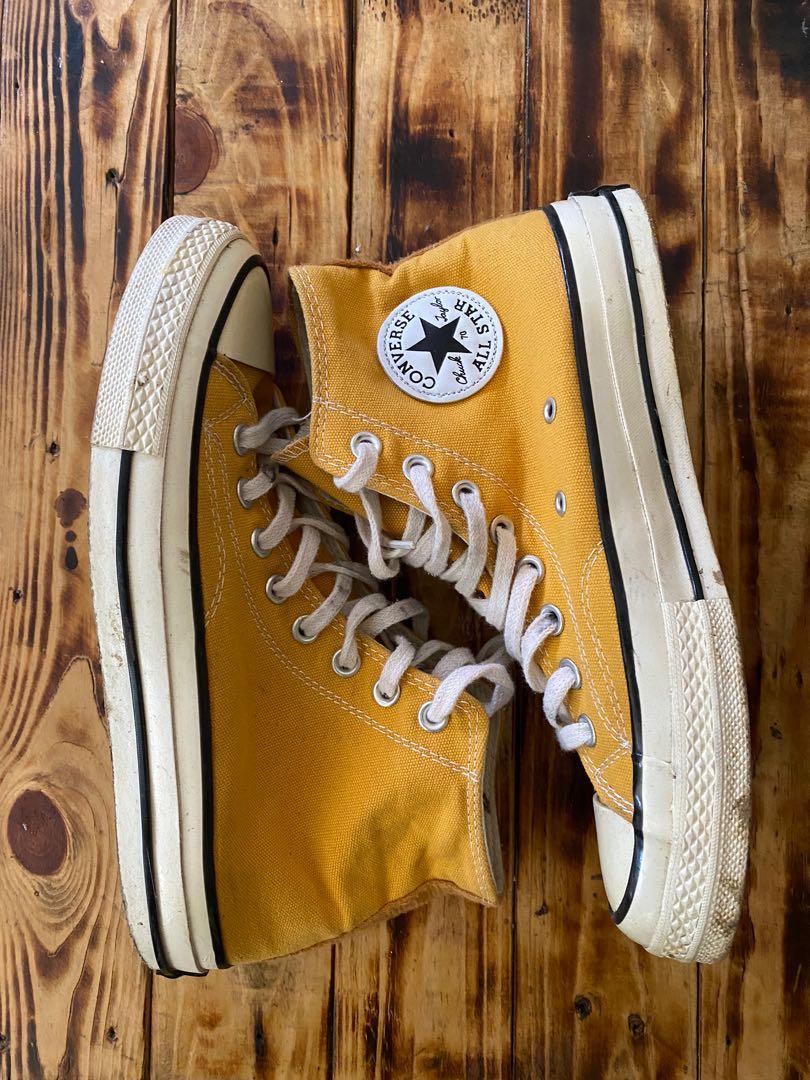 Black yellow converse shop