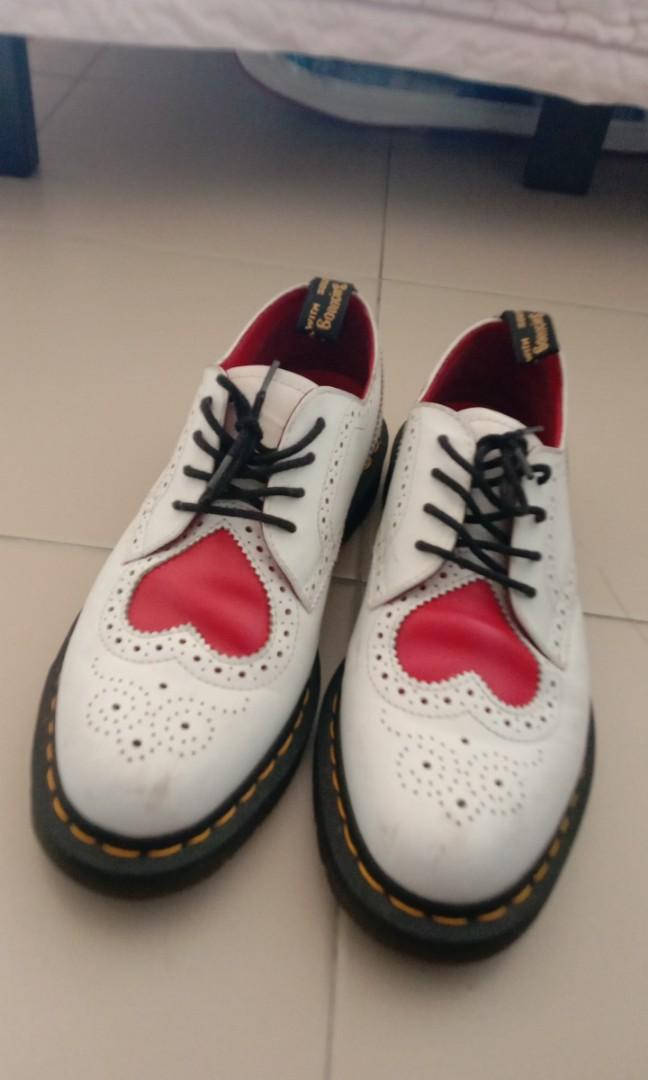 Dr martens joyce heart white top