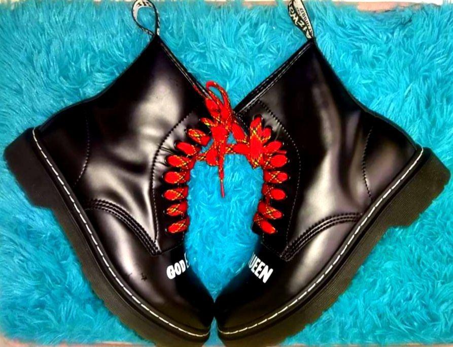 Dr martens queen discount