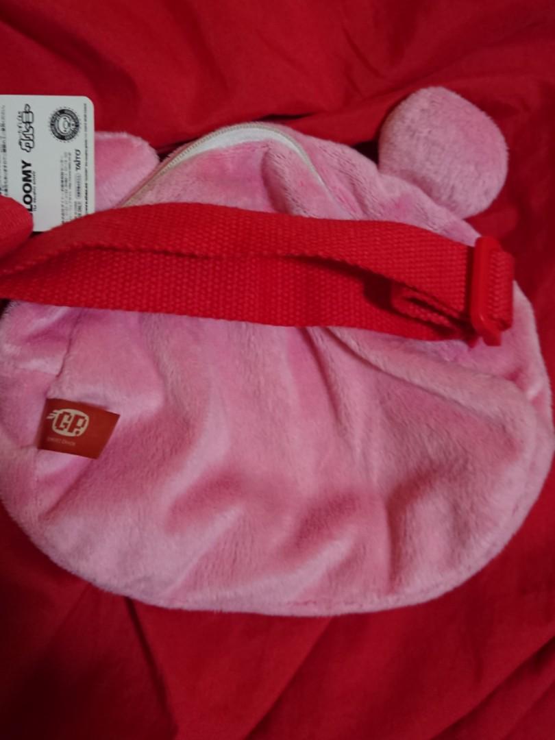 Gloomy bear pouch (Category: J-Wave Merchandise) located in Singapore. Submitted by misuke (Listing ID 1136845930, Image 3). Description: Authentic from Japan. About 19cm by 14cm tags: blood, bear, cute, pink, pouchette, hand, bag, sling, gurumi, chax, chaxx, japan, red, card, holder, wallet, purse, japanese.