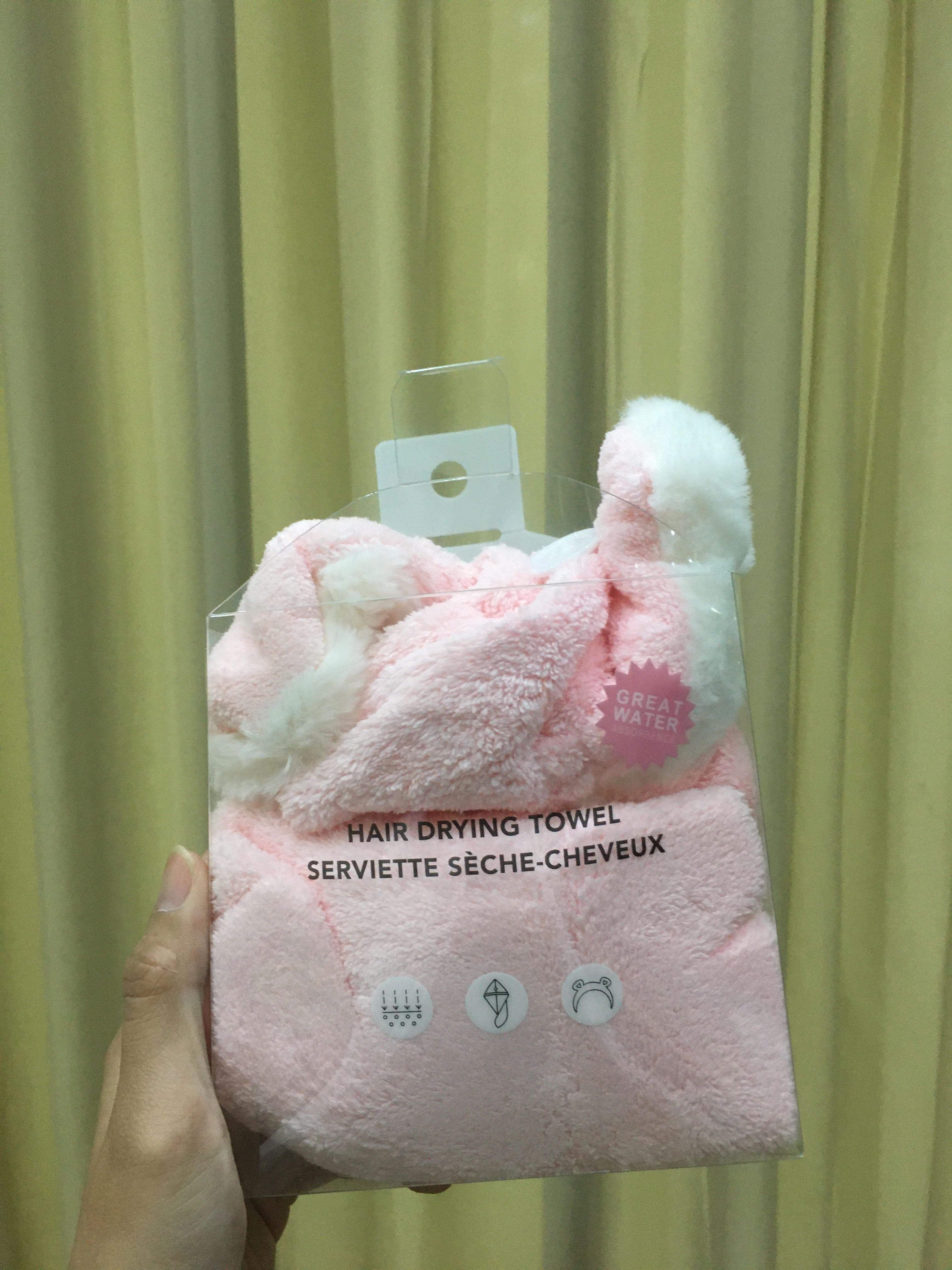 Hair drying towel miniso, Fesyen Wanita, Aksesoris di Carousell