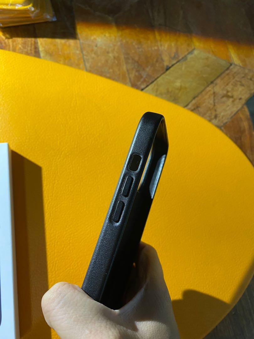 iPhone 13 Pro Leather Magsafe Case (Category: Cases & Sleeves) located in Manila. Submitted by razelysonn (Listing ID 1136810904, Image 3). Description: pm me.