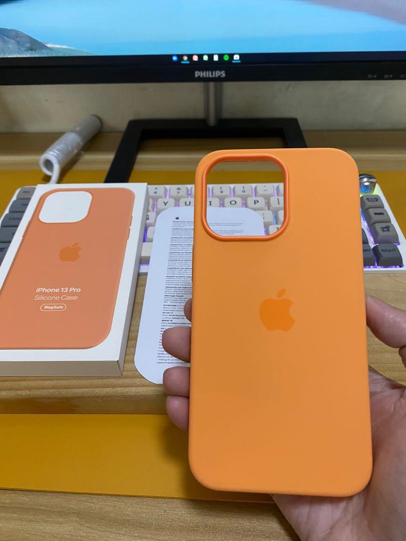 iPhone 13 Pro Magsafe Silicone Case (Category: Cases & Sleeves) located in Manila. Submitted by razelysonn (Listing ID 1136807277, Image 2). Description: pm.