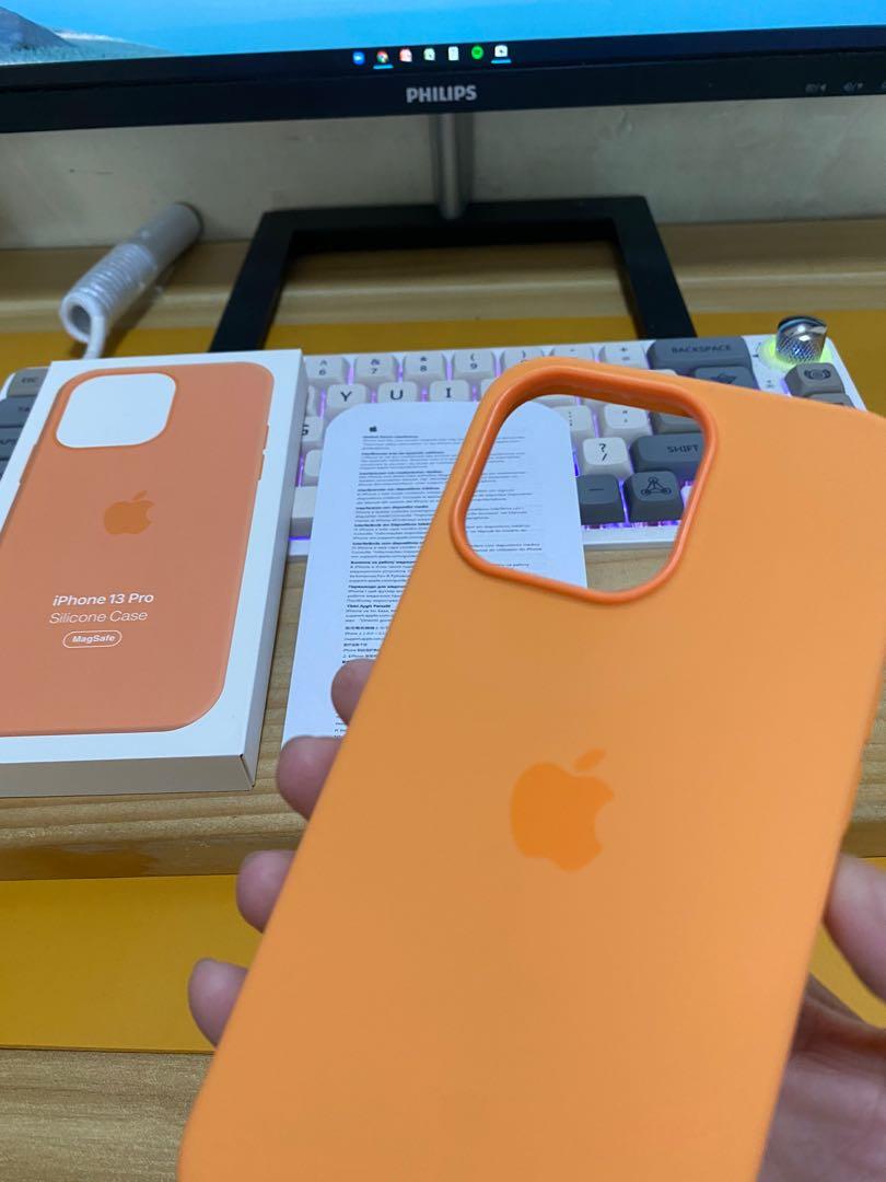 iPhone 13 Pro Magsafe Silicone Case (Category: Cases & Sleeves) located in Manila. Submitted by razelysonn (Listing ID 1136807277, Image 3). Description: pm.