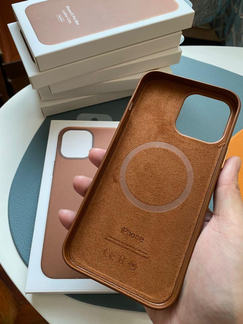 iPhone 13 Pro Max Magsafe Leather Brown Case (OEM) (Category: Cases & Sleeves) located in Manila. Submitted by razelysonn (Listing ID 1136806042, Image 3). Description: pm me.