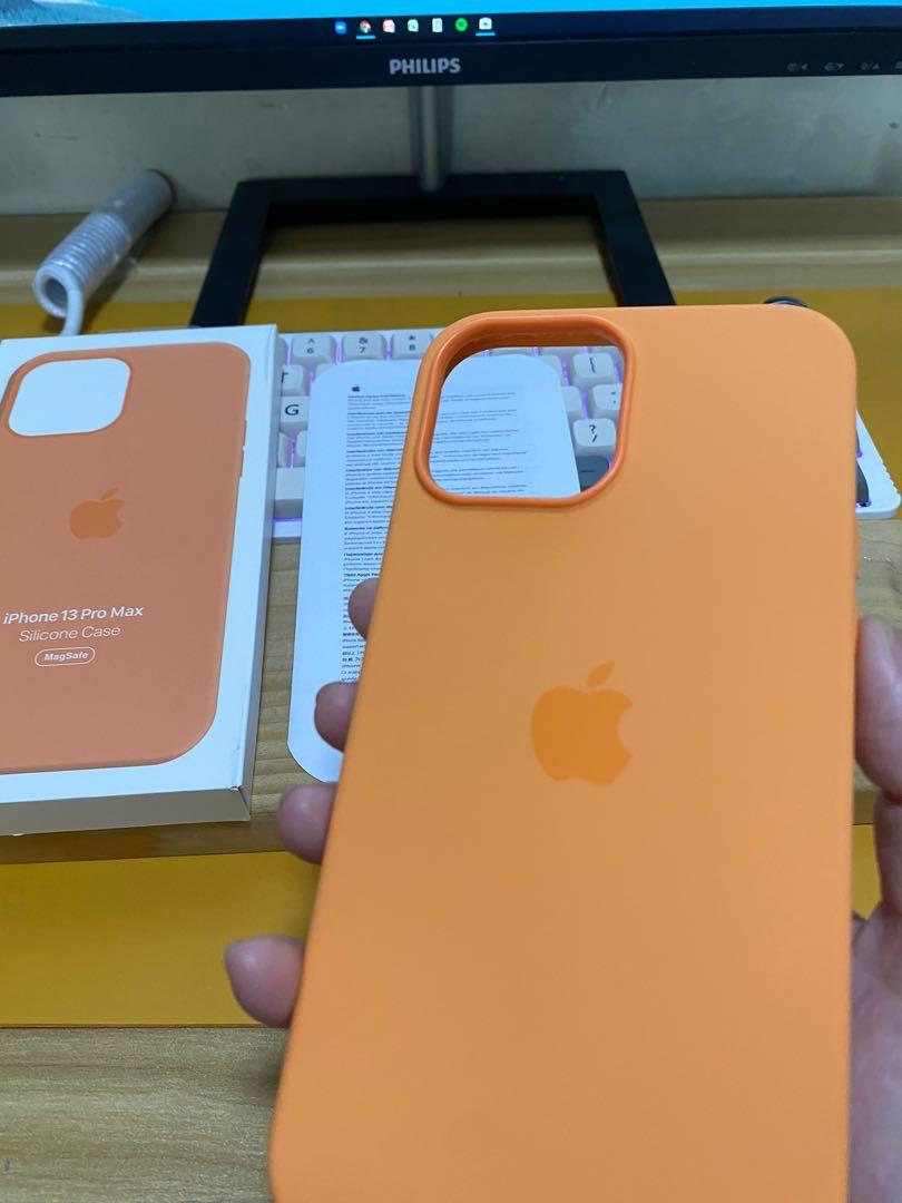 iPhone 13 Pro Max Magsafe Silicone Case (Category: Cases & Sleeves) located in Manila. Submitted by razelysonn (Listing ID 1136807509, Image 3). Description: pm.