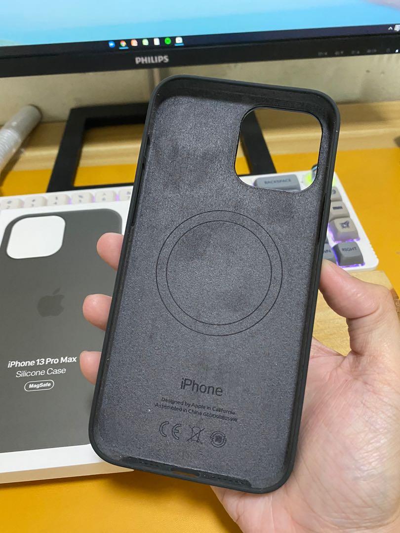 iPhone 13 Pro Max Magsafe Silicone Case (Category: Cases & Sleeves) located in Manila. Submitted by razelysonn (Listing ID 1136807926, Image 3). Description: pm me, other colors available .