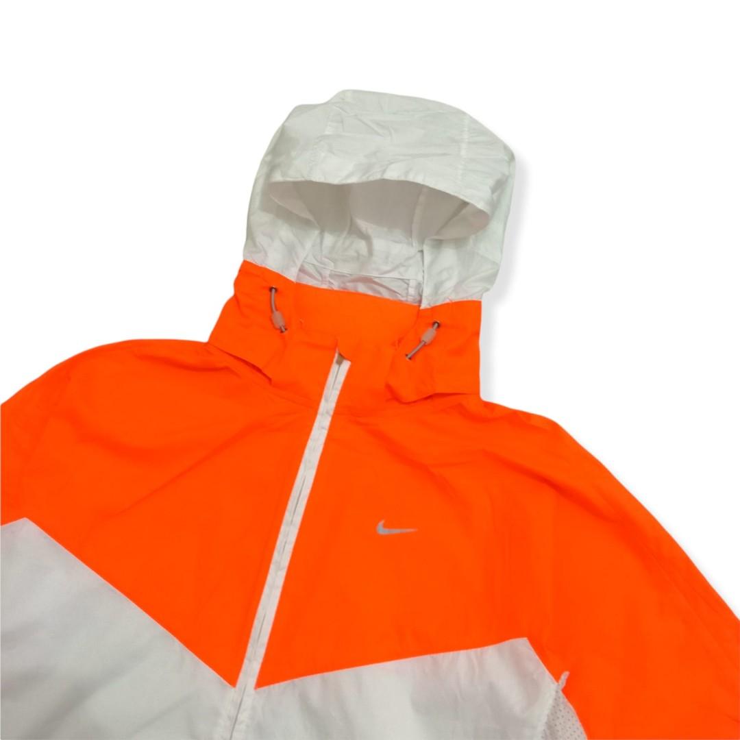 jaket running nike