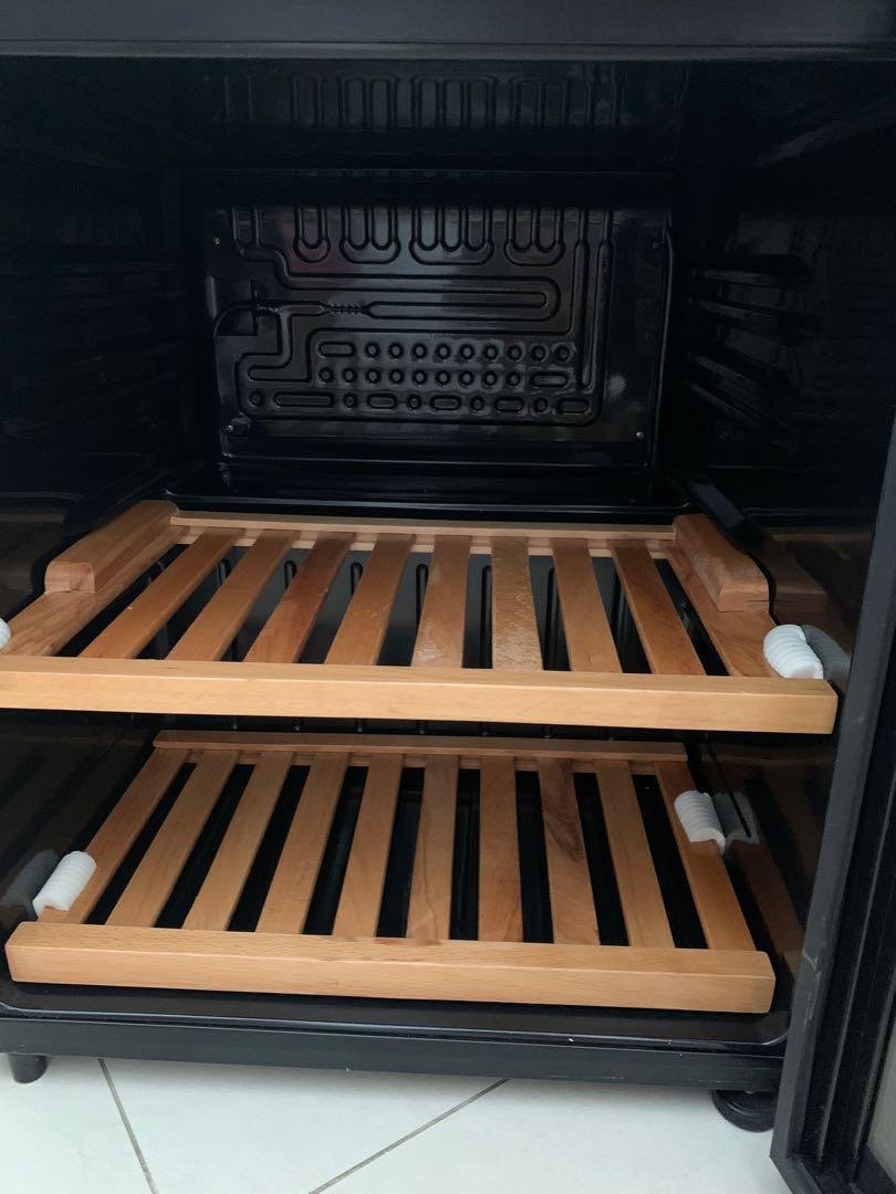 Kadeka wine chiller (15 bottles), TV & Home Appliances, Kitchen