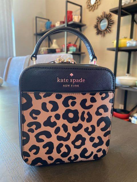 KATE SPADE DAISY GRAPHIC LEOPARD VANITY CROSSBODY, Women's Fashion, Bags &  Wallets, Purses & Pouches on Carousell