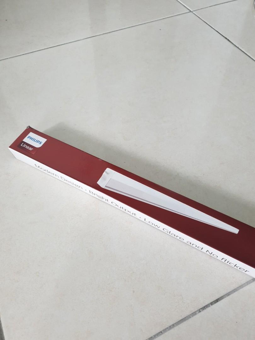 Philips essential smartbright store led linear batten