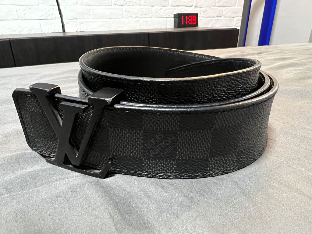 LOUIS VUITTON M9043 Initiales 40MM Reversible Belt.., Men's Fashion,  Watches & Accessories, Belts on Carousell