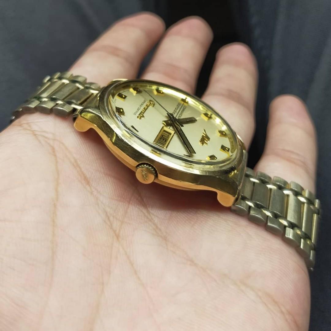 Mido commander discount chronometer officially certified