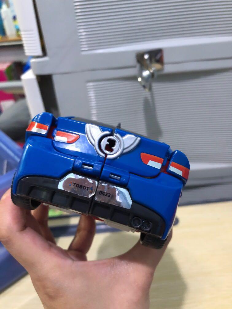 Original tobots combine (Category: Action & Battle Toys) located in Manila. Submitted by peeknpicks (Listing ID 1136818613, Image 3). Description: .