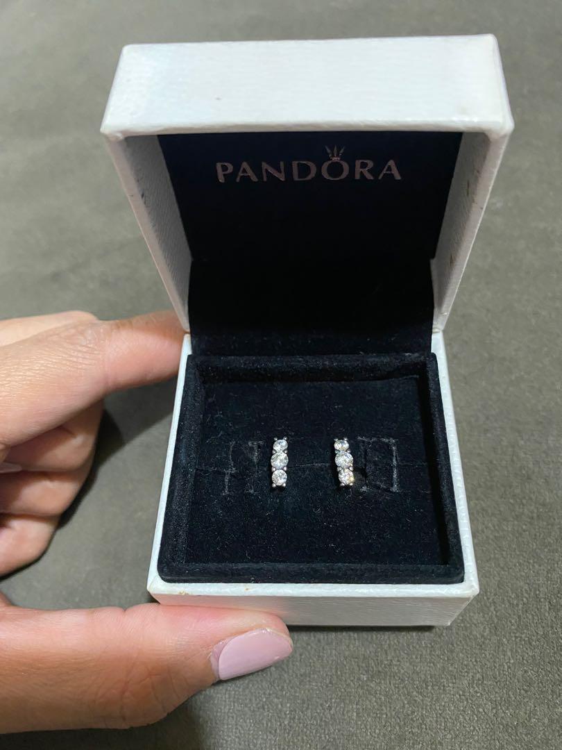 Pandora (Category: Earrings) located in Makati City. Submitted by doll4real (Listing ID 1136830471, Image 1). Description: .