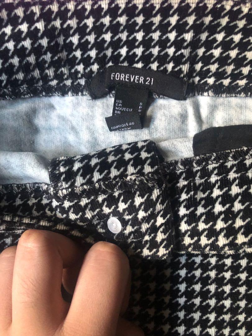 pencil button up skirt, Women's Fashion, Bottoms, Skirts on Carousell