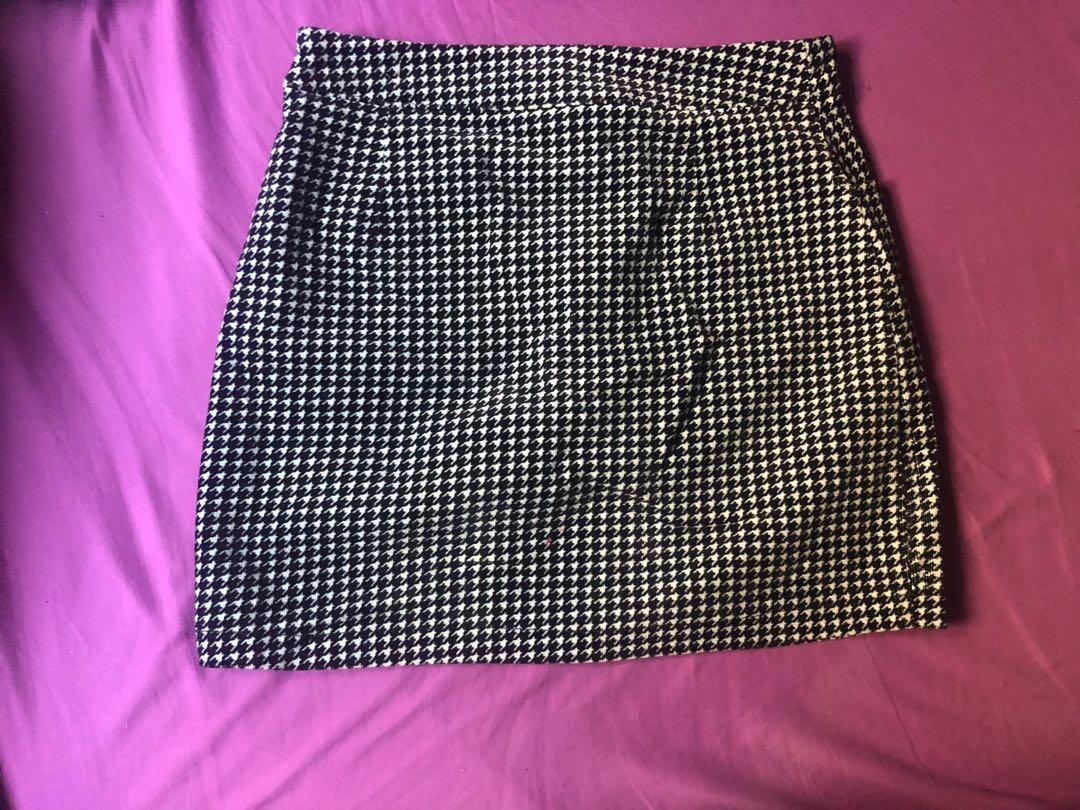 pencil button up skirt, Women's Fashion, Bottoms, Skirts on Carousell