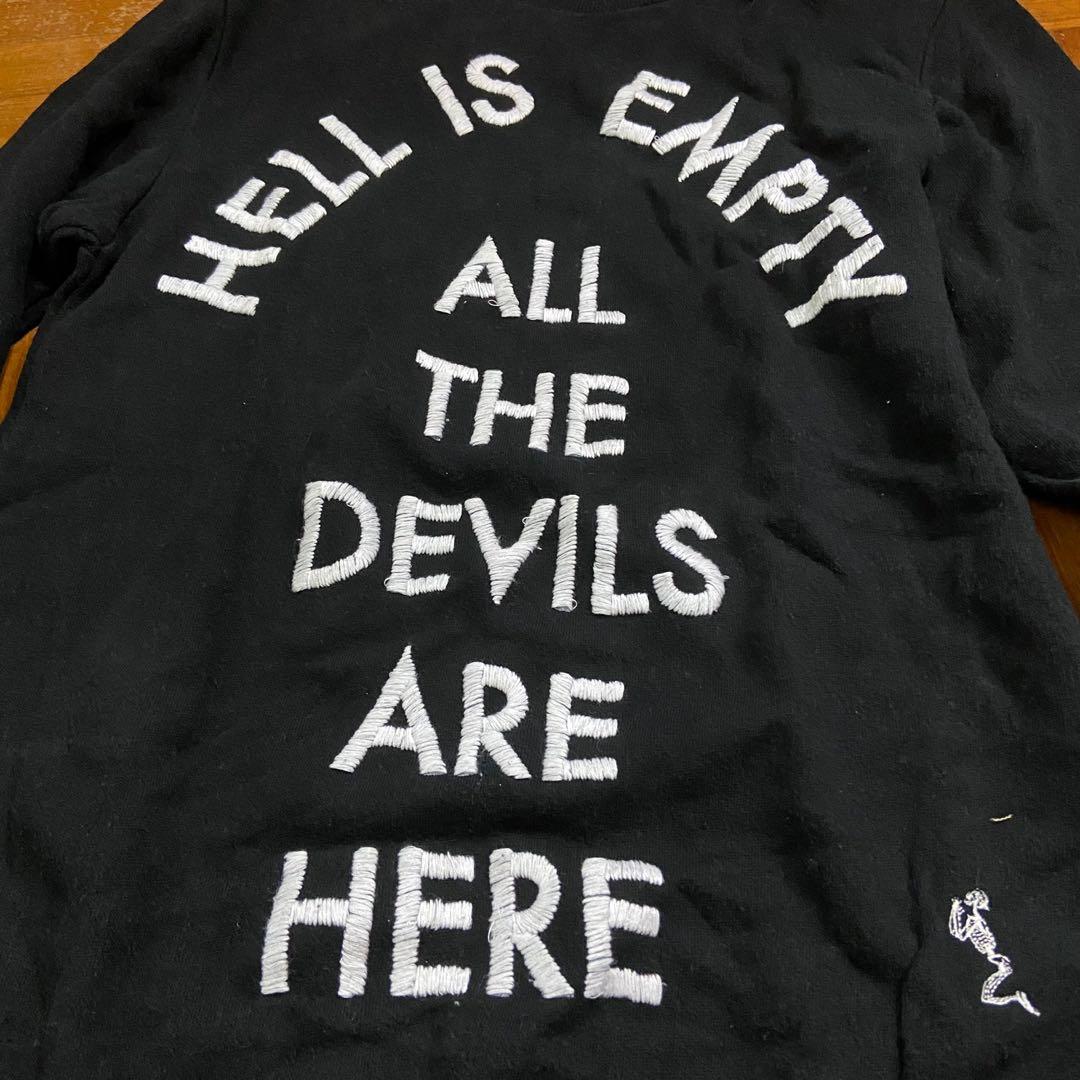 All black sweater shop