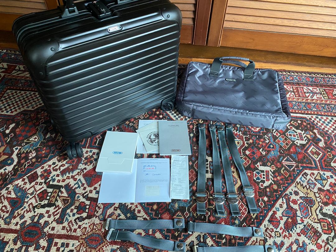 Rimowa topas stealth carry on deals