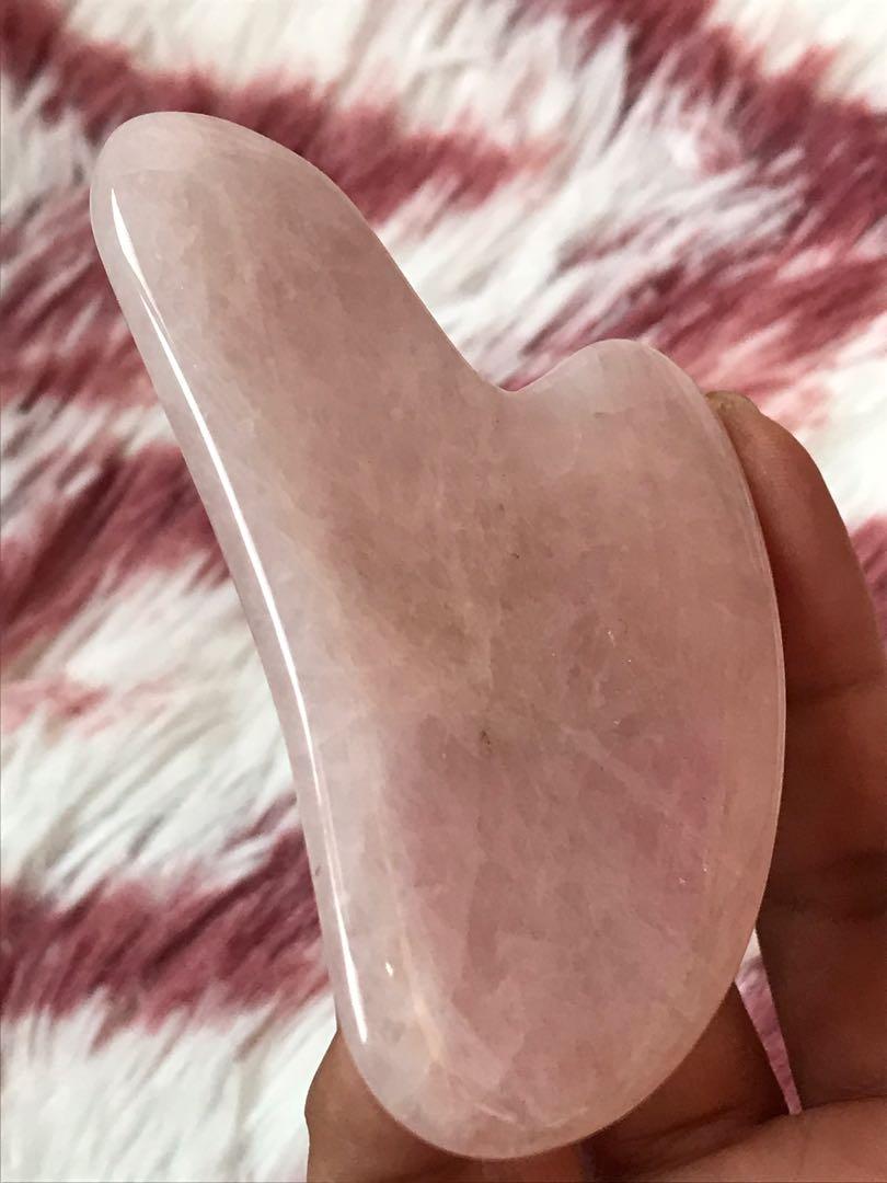 Rose Quartz Face Massager (Category: Face Care) located in Mandaluyong City. Submitted by iyasellsph (Listing ID 1136818195, Image 2). Description: Rose Quartz Face Massager Authentic polished Madagascar rose quartz Rose quartz has been used since the ancient times as a beauty tool 3" long, 2" wide, 0.25" thick Use on a clean face as part of your self-care ritual at night, best use with serum or night cream New condition, unused.