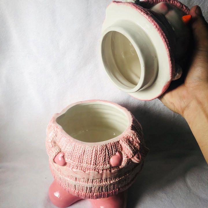 Soft Pink Snowy Cookie Jar (Category: Other Kitchenware & Tableware) located in Caloocan City. Submitted by yorstreasure (Listing ID 1136852730, Image 3). Description: Soft Pink Snowy Cookie Jar Specific: Preloved in excellent condition Price: 1900 php .