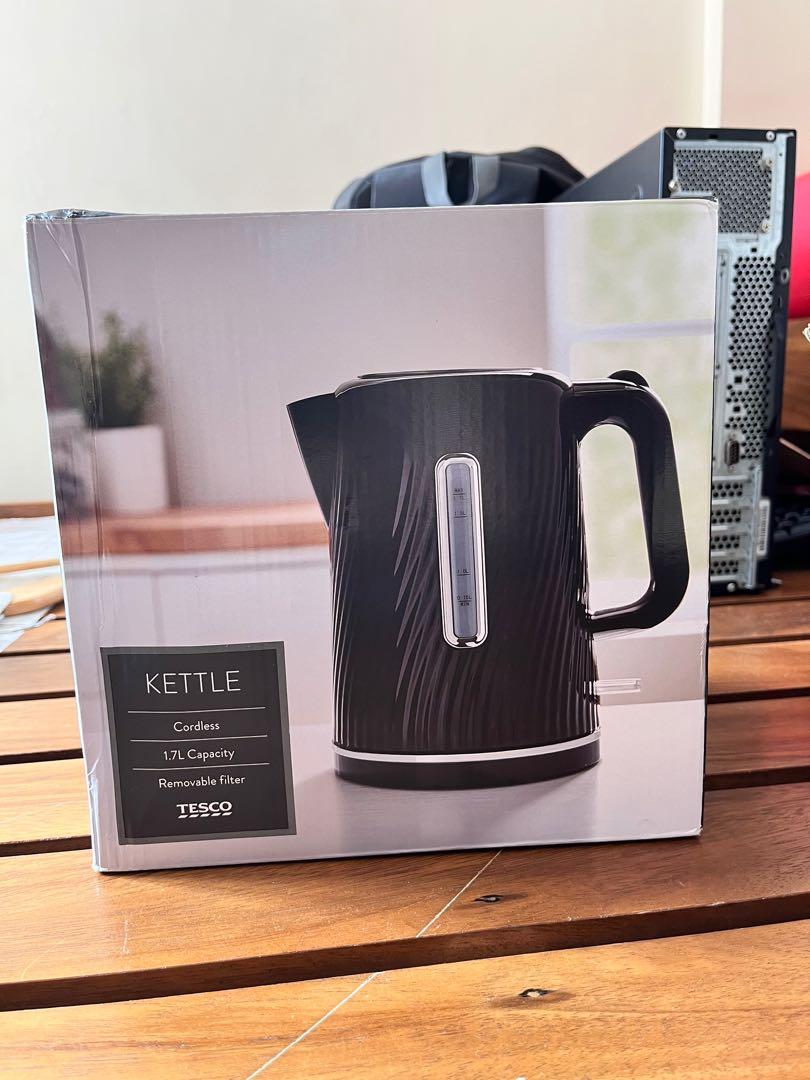 TESCO KETTLE, TV & Home Appliances, Kitchen Appliances, Kettles & Airpots on Carousell