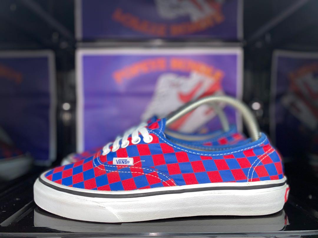 Vans golden coast sales slip on red