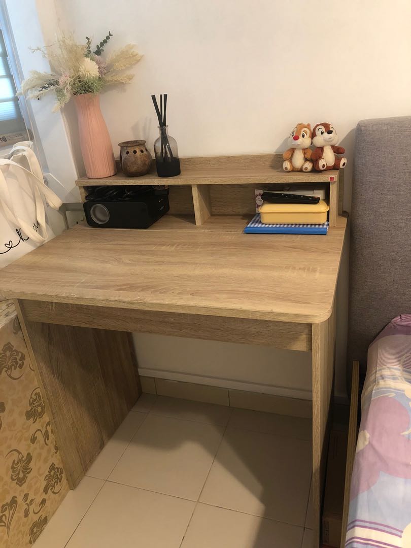 VHive Study Table with storage