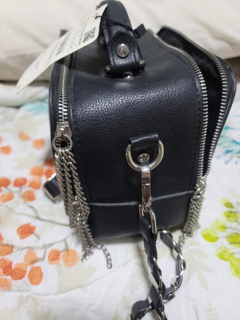 Zara Camera bag with double zipper and separate compartments with metal