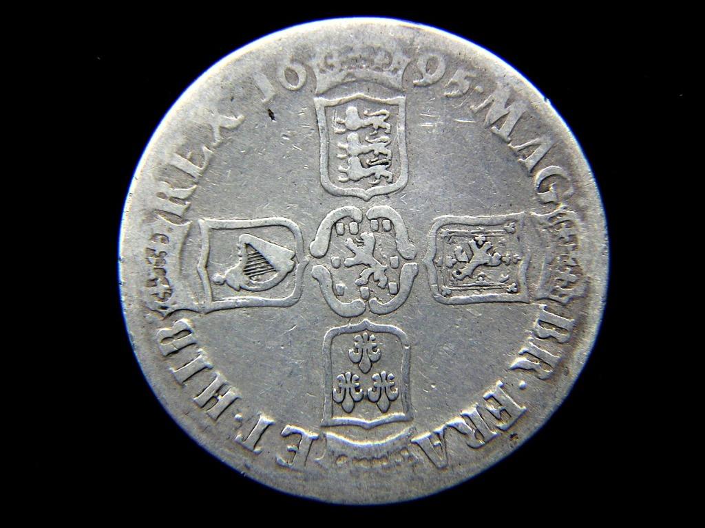 英國古銀幣-1695年(大清康熙卅四年)英國皇家國徽四盾壹克郎(Silver Crown)大銀幣(英皇威廉三世像,罕見), 興趣及遊戲,  收藏品及紀念品, 錢幣- Carousell
