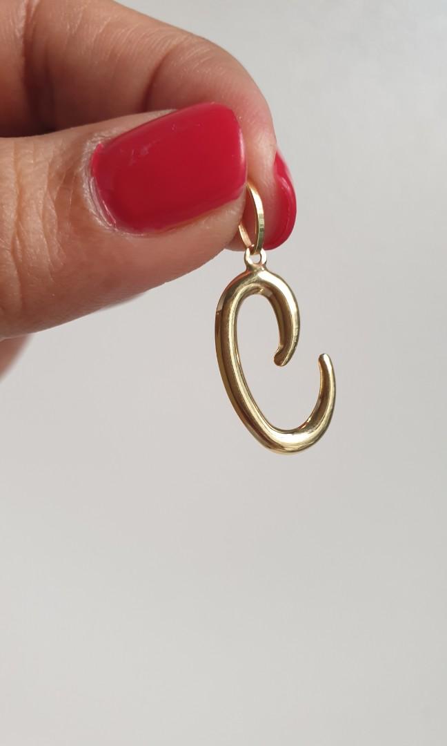 Real 18K Gold Letter Pendants (Category: Necklaces) located in Quezon City. Submitted by jarzosky (Listing ID 1137037810, Image 2). Description: Real 18K Gold Letter Pendants Sold per item only. Brand New/ Pawnable po. Sorry no COD/COP. Payment first policy. MOP: GCASH, BDO If in doubt, kindly check my IG account https://instagram.com/borawan_gold_jewelry_online?utm_medium=copy_link FB Page https://m.facebook.com/borawan.gold.