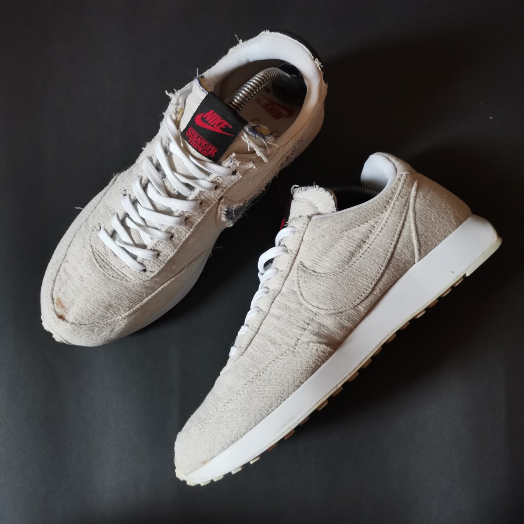 Nike upside down tailwind clearance