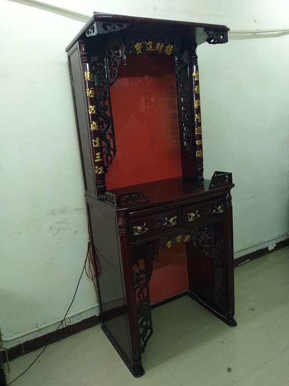神櫃 神枱櫃 兩層 櫃內有一塊拉板用作擺放生果 招財進寶 聚寶堂 呎吋：寬89 x 深60 x 高206 cm 20年 台灣制 ...