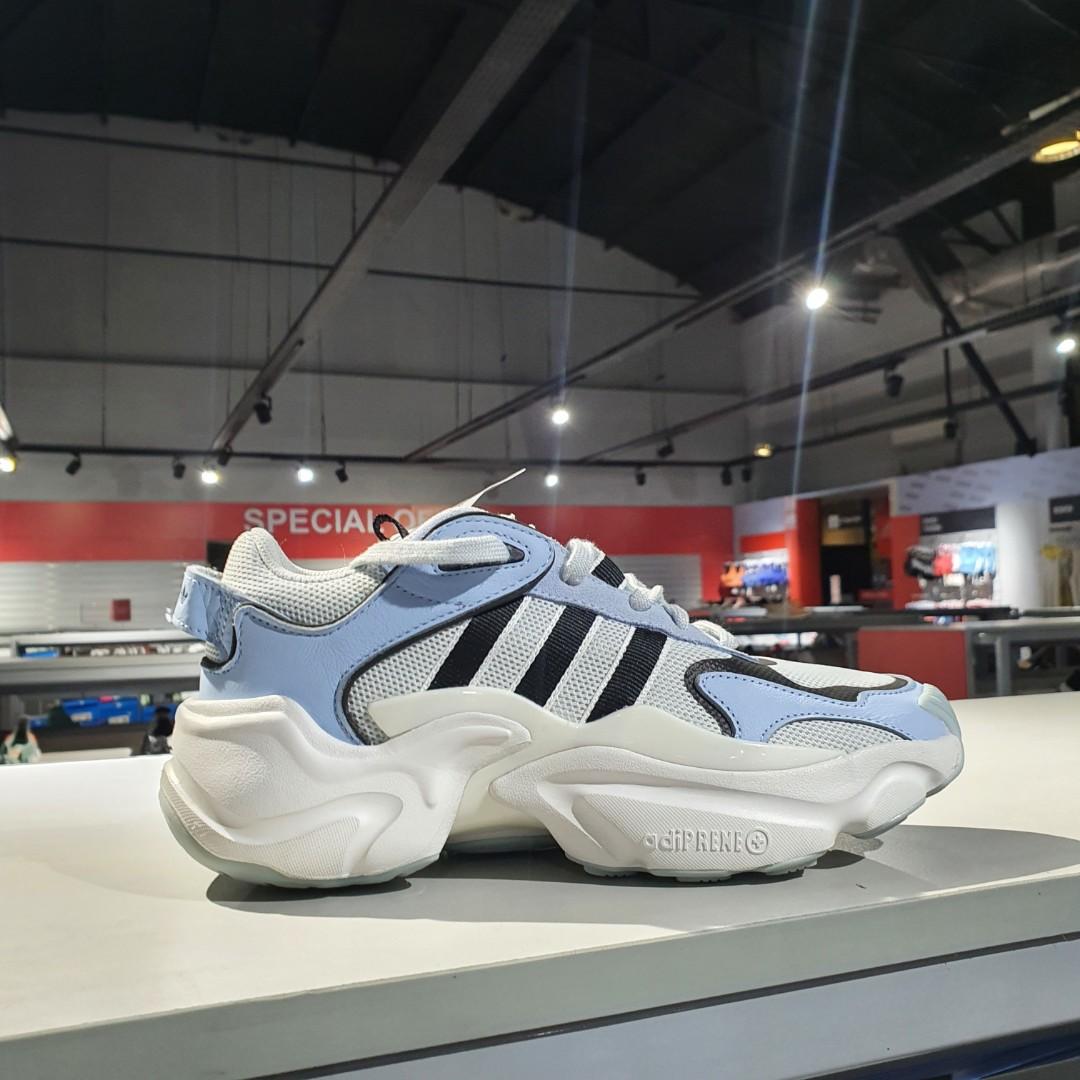 Adidas Magmur Runner W White Men Original 100% Brand New with tag, Paperbag