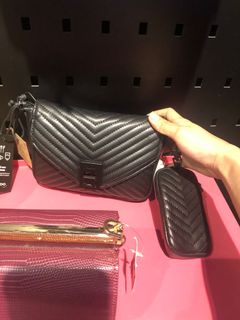 (Category: ) located in . Submitted by ms.flamingow (Listing ID 1137040420, Image 1). Description: .
