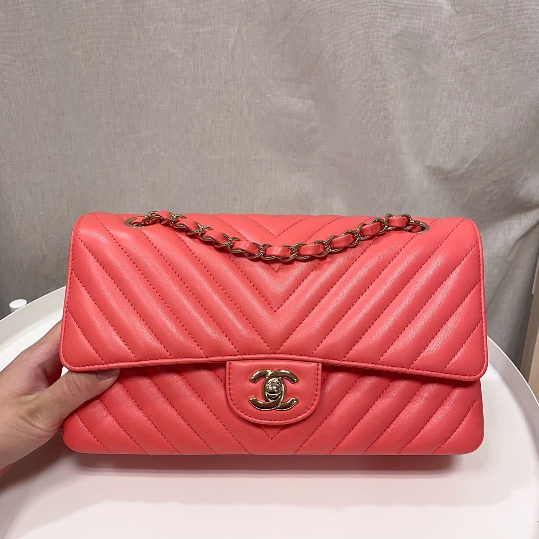 Chanel clearance 19c red