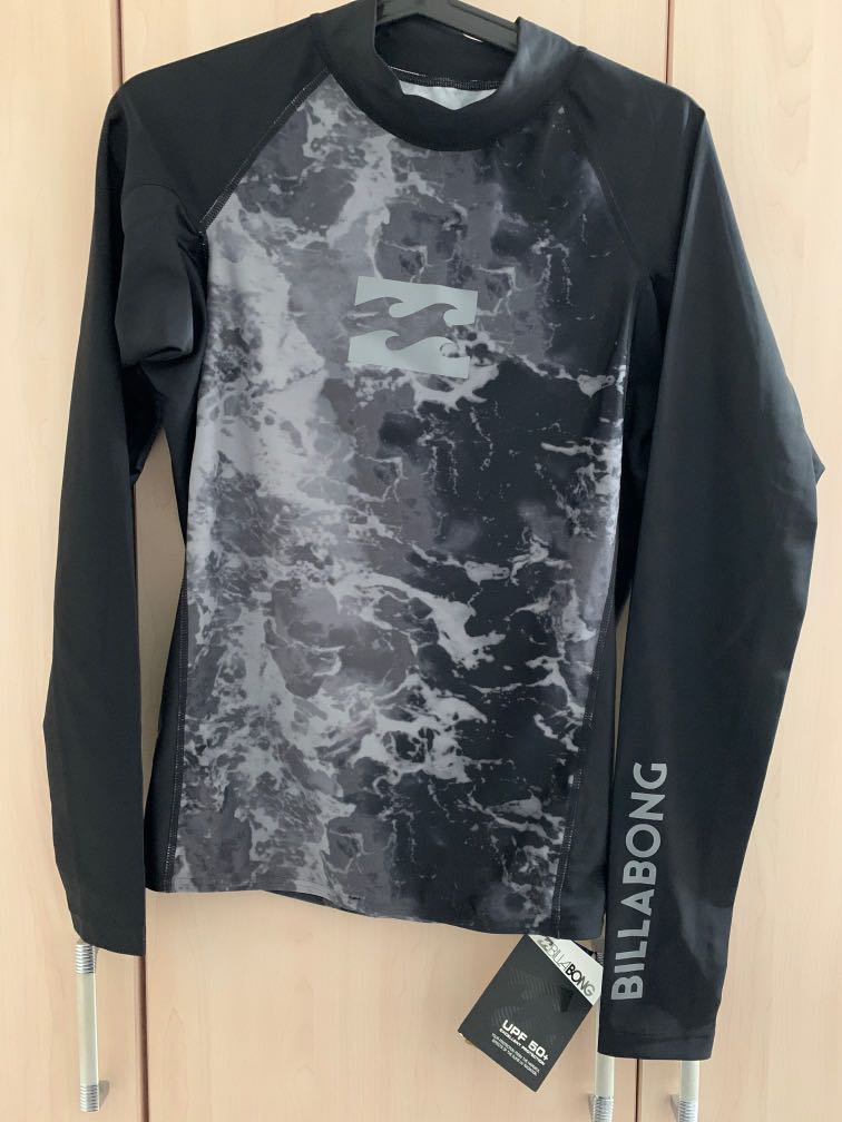 Billabong Rash Guard, Men's Fashion, Activewear on Carousell