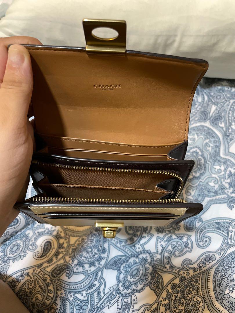 Coach Hutton Wallet, Women's Fashion, Bags & Wallets, Wallets & Card ...