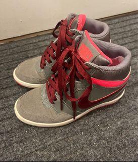 EUC Nike Dunk Force Sky High youth / girl shoes sneakers (US5 / EUR35.5)