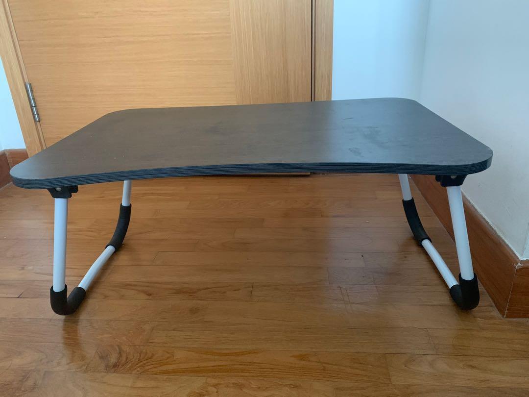 Foldable Table (Category: Tables & Sets) located in Singapore. Submitted by ank_sg23 (Listing ID 1136961653, Image 1). Description: Foldable table, wooden top. Very sturdy. .