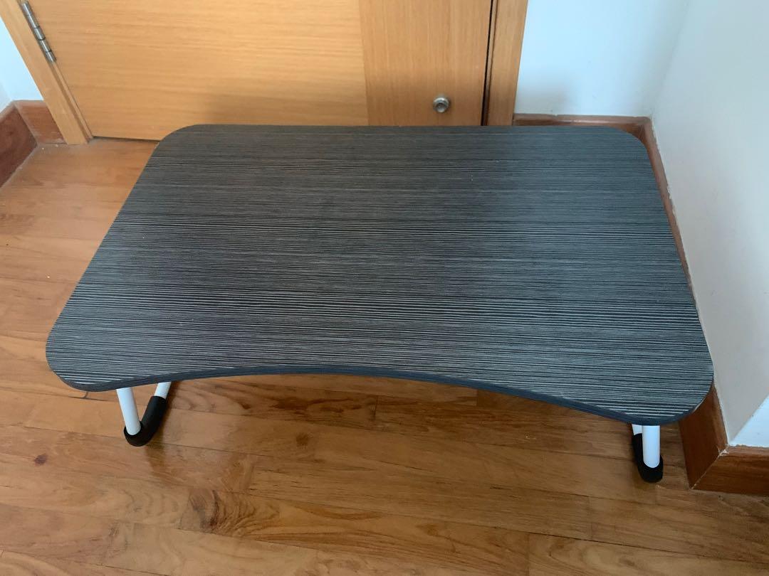Foldable Table (Category: Tables & Sets) located in Singapore. Submitted by ank_sg23 (Listing ID 1136961653, Image 2). Description: Foldable table, wooden top. Very sturdy. .