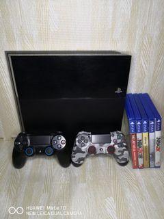 FS: SONY PS4 500GB with 5 Games, 2 Original Legit controllers, Good conditions.