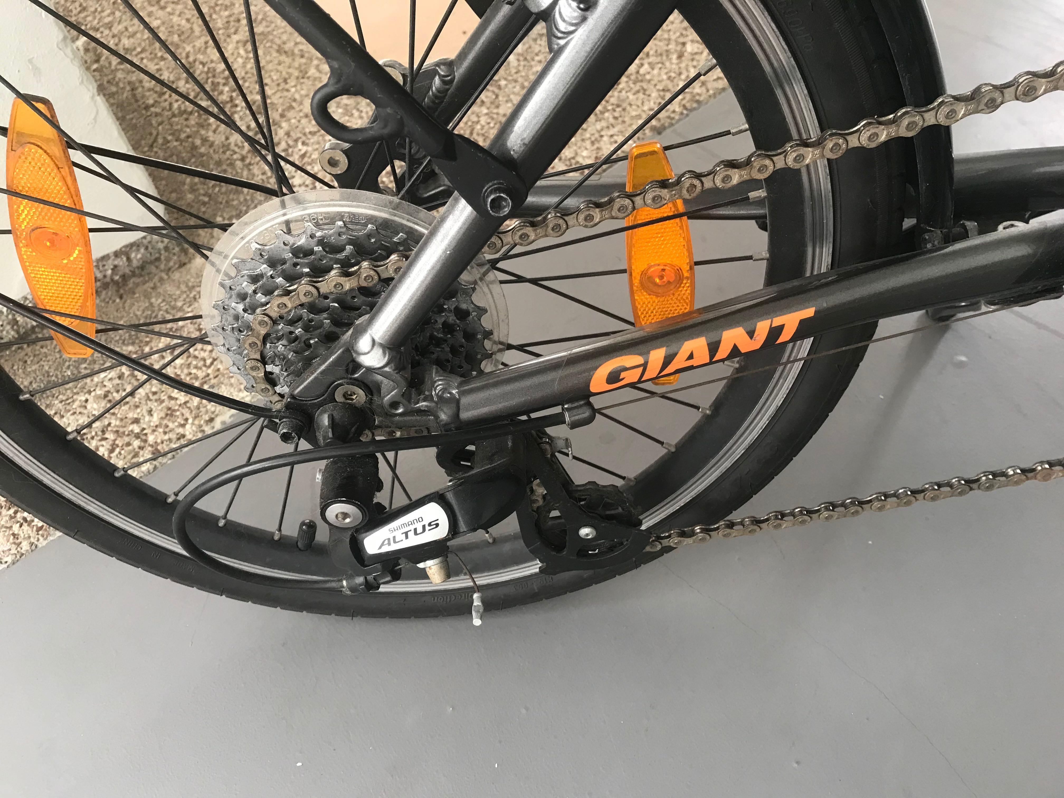Giant Expressway Folding Bike, Sports Equipment, Bicycles & Parts