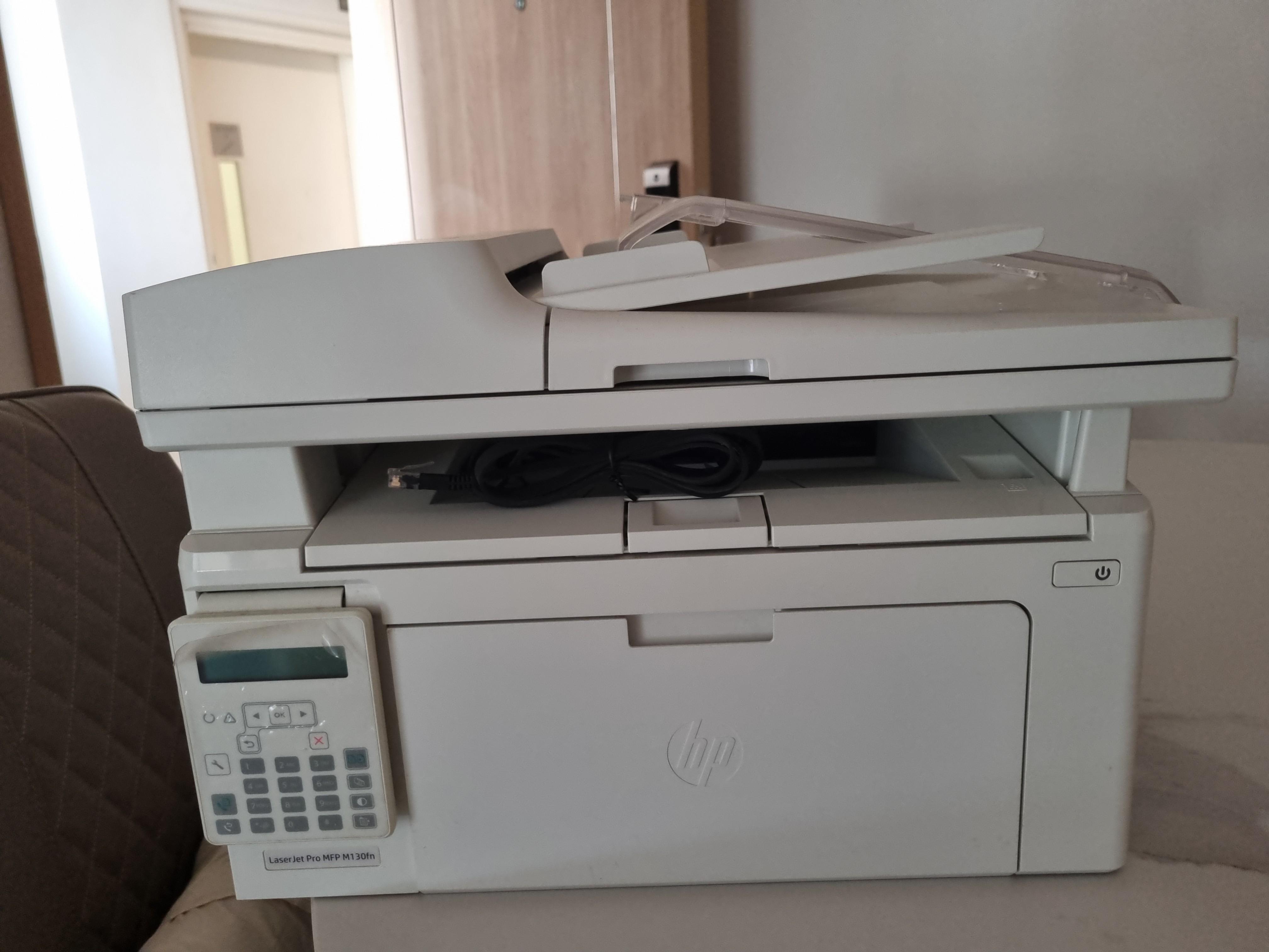 HP Printer (Category: Printers, Scanners & Copiers) located in Singapore. Submitted by chocolatebanana (Listing ID 1136976404, Image 1). Description: Hardly used, in good condition and has ink inside. selling because there is no space in the house.