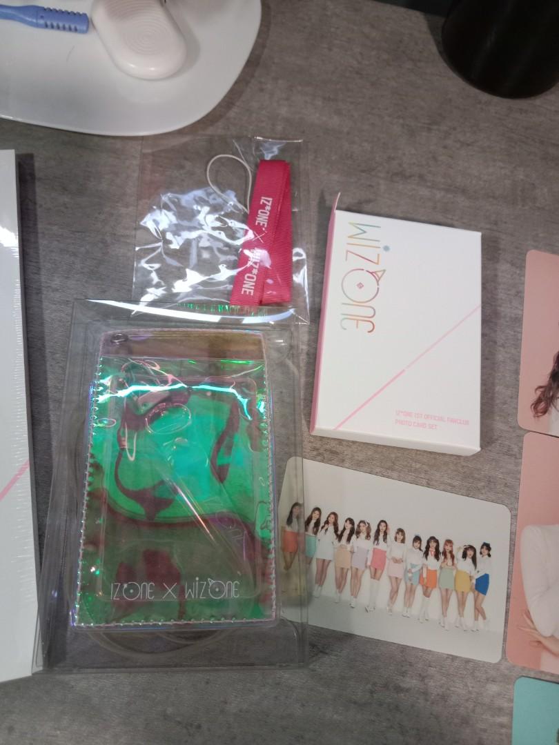 IZ*ONE⭐1st OFFICIAL FANCLUB KIT WIZ*ONE⭐ IZONE 1ST Official Fanclub Kit Wizone Kit unboxing - YouTube