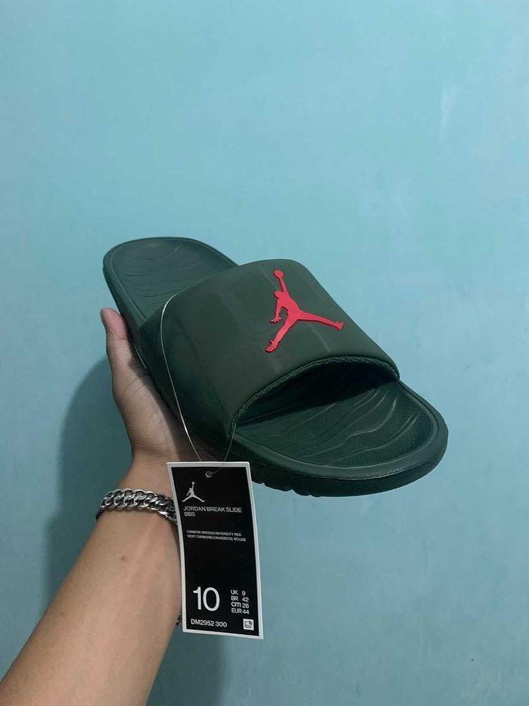JORDAN BREAK SLIDES