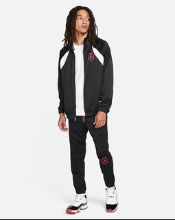 (Category: ) located in . Submitted by sneaker_cop (Listing ID 1136924801, Image 1). Description: .