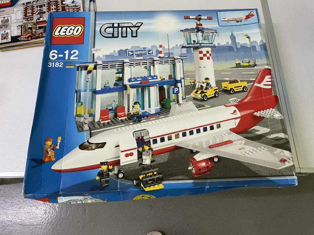 lego city airport 3182