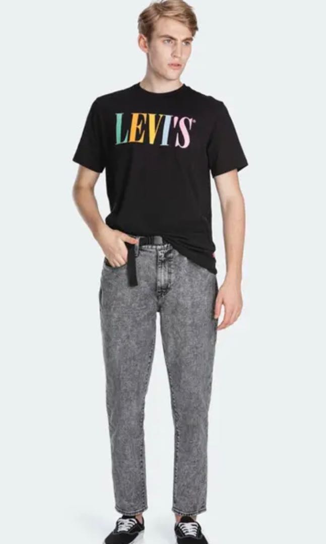 Levis 562 loose taper jeans, Men's Fashion, Bottoms, Jeans on Carousell